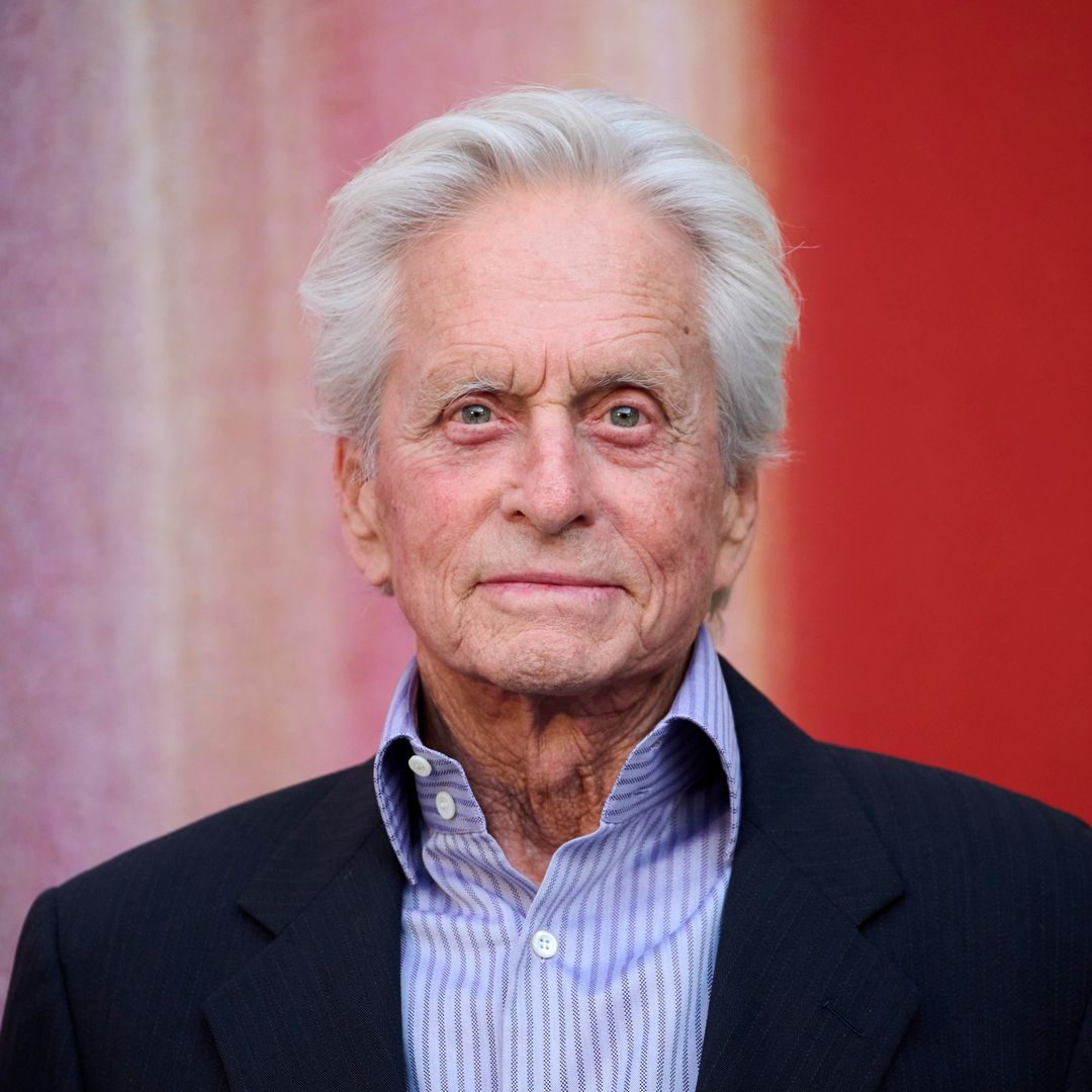 Michael Douglas, afectado por la pérdida de Diane Keaton, honra su memoria con una emotiva foto del recuerdo
