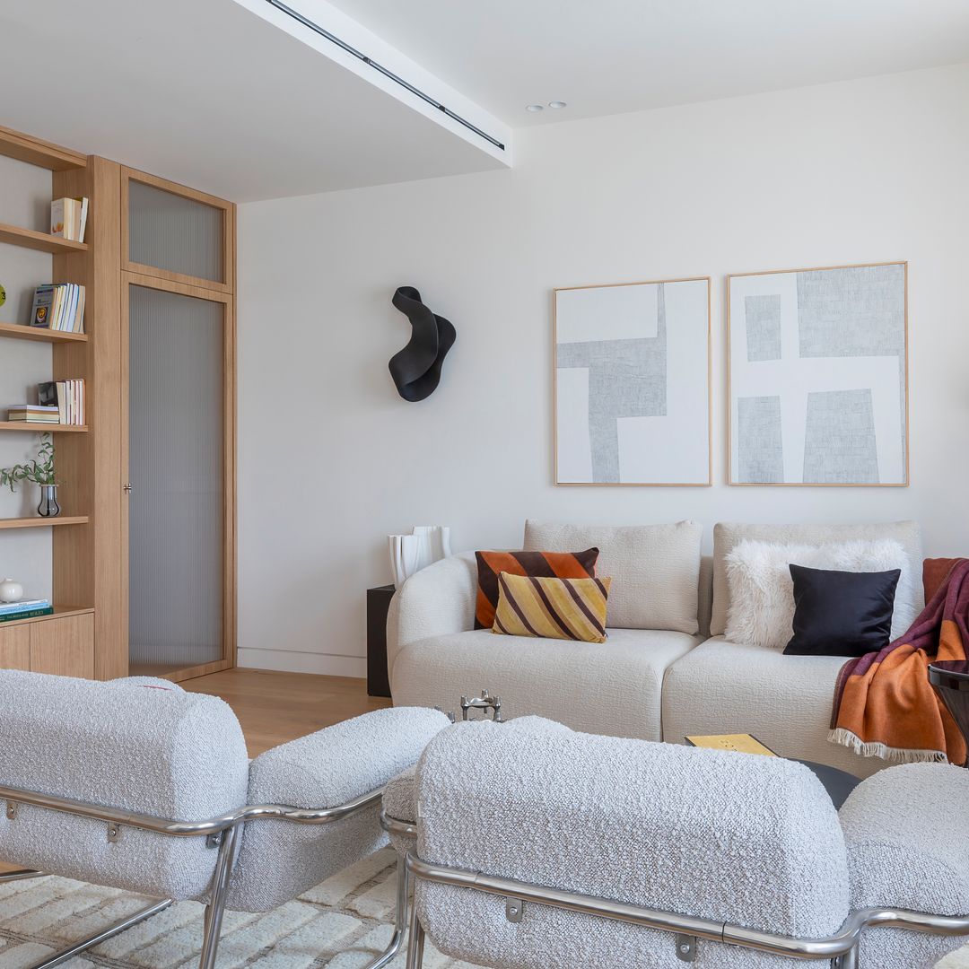 La reforma de esta vivienda de 100 m2 demuestra que el equilibrio perfecto entre luz, calidez y diseño sí existe