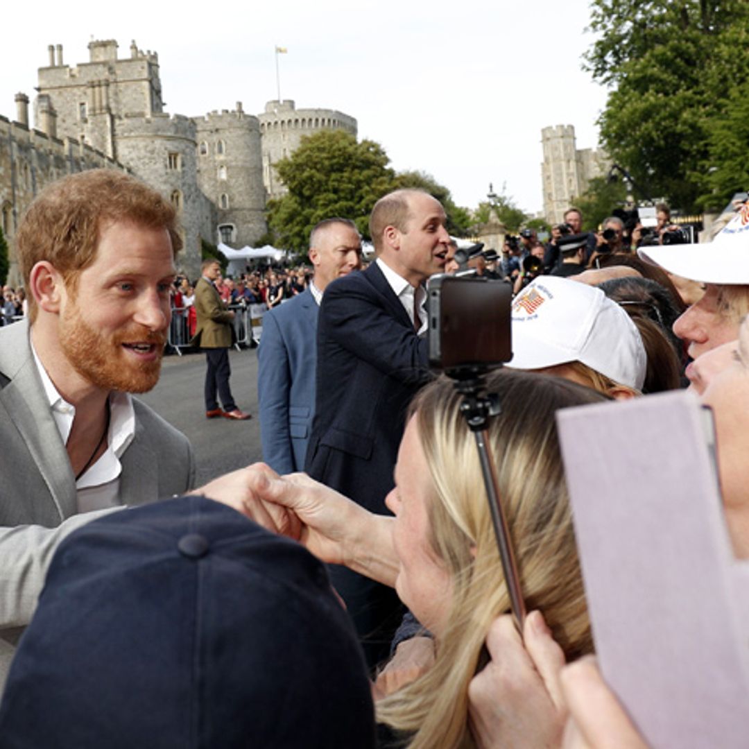 El príncipe Harry se da un baño de multitudes en las horas previas a su gran día con Meghan Markle