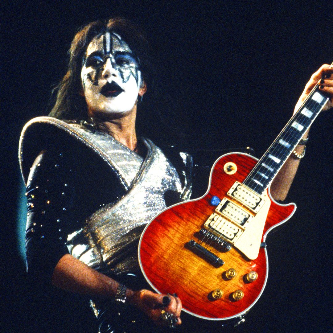 Ace Frehley, guitarrista de KISS y leyenda del rock, muere trágicamente a los 74 años