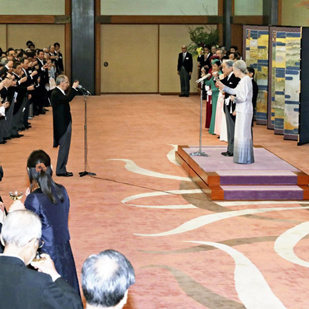 Akihito de Japón conmemora los treinta años de su coronación