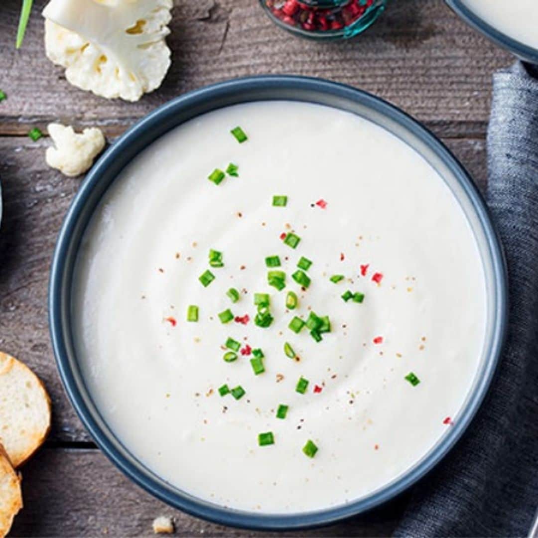 Crema de coliflor y patata con queso de cabra