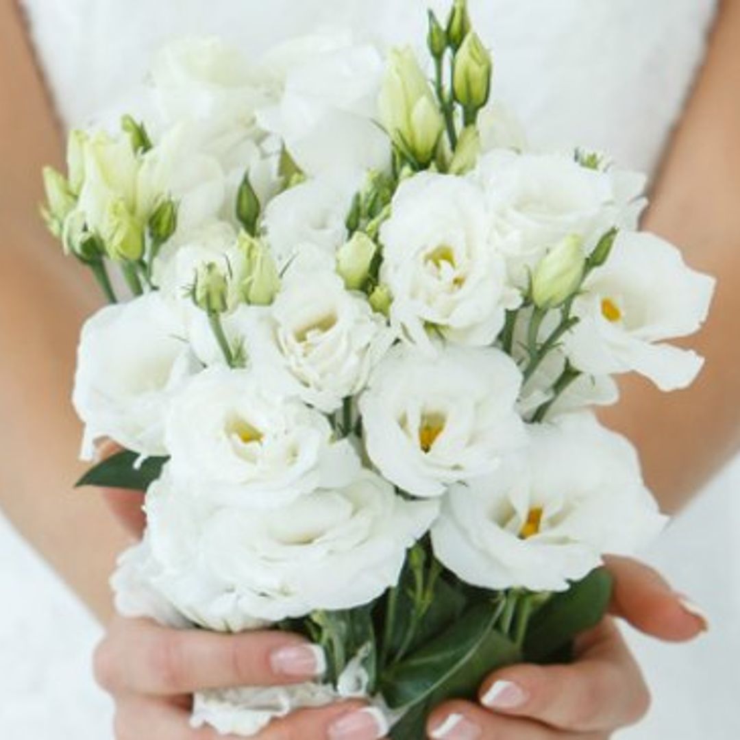 Blanco, blanco, blanco: Pasteles y ramos de novia en 'all white'