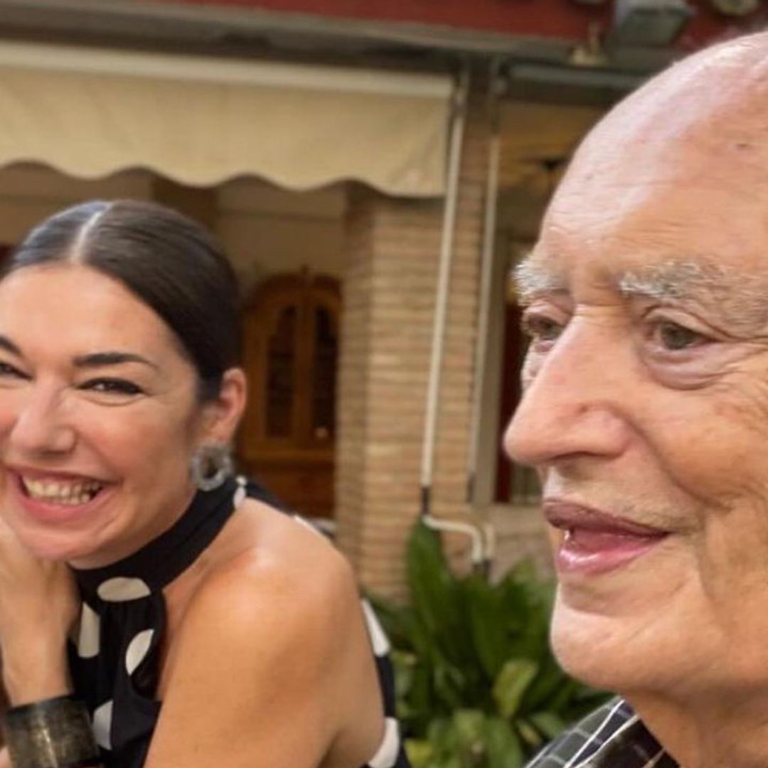 Raquel Revuelta llora la muerte de su padre