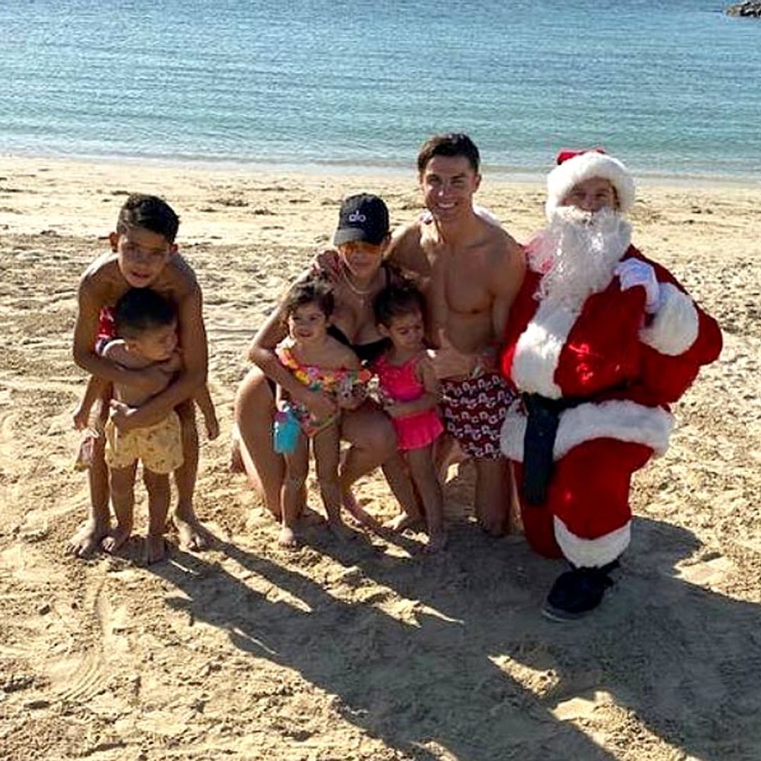 Playa, motos de agua... las calurosas y divertidas Navidades de Cristiano y Georgina en Dubái