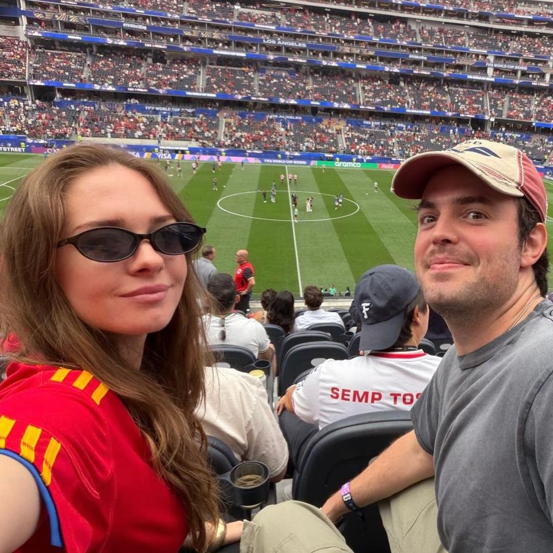 Tú en Málaga y yo en Los Ángeles: la forma en la que Antonio Banderas y su hija Stella celebraron la victoria de la selección a miles de kilómetros