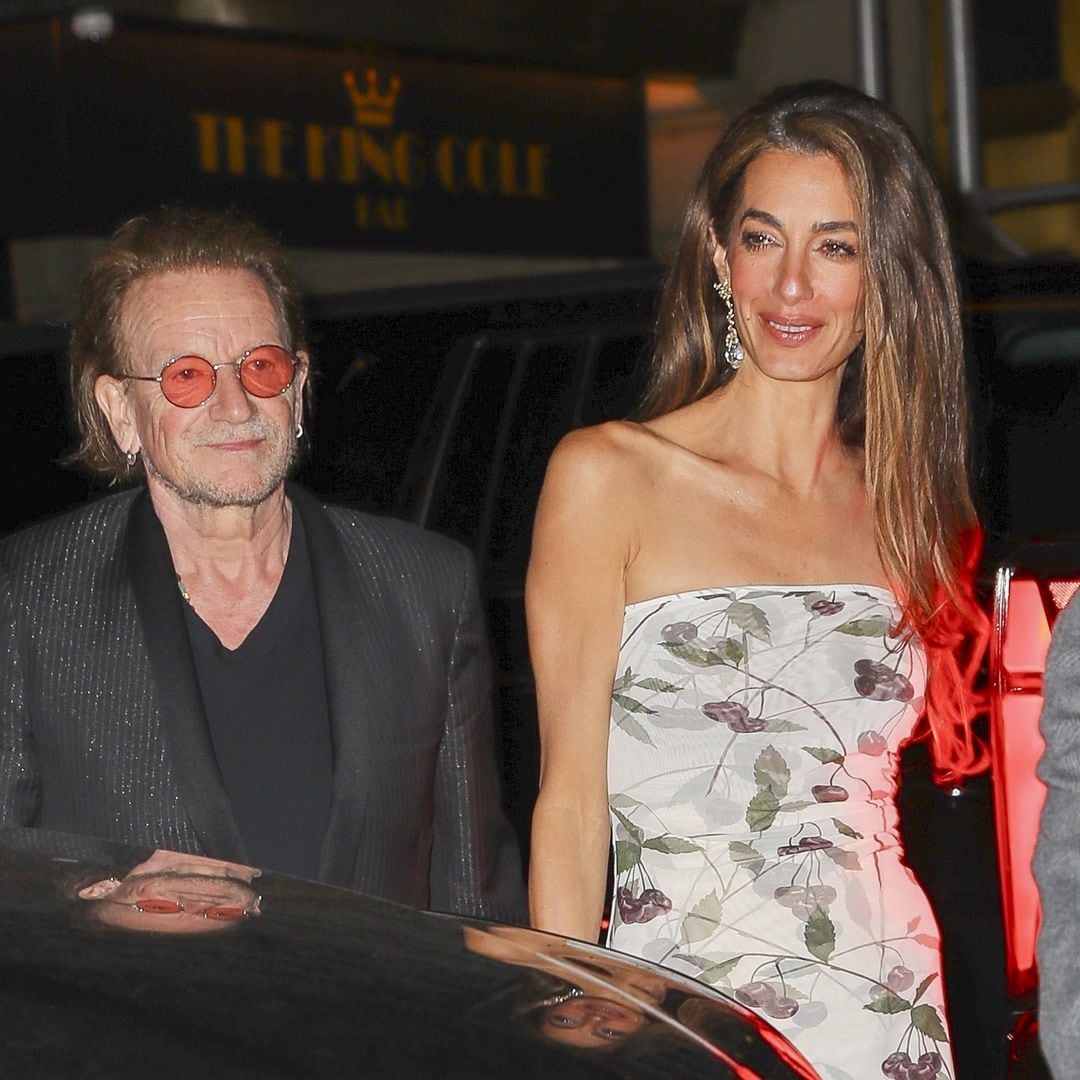 Bono acompañó a la pareja durante la velada.