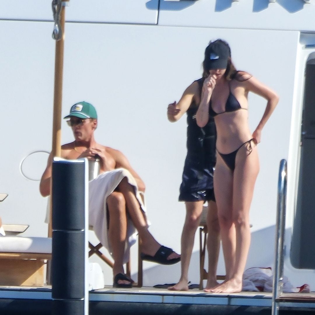 Tom Brady disfruta del verano en Ibiza junto a Kate Hudson y Dakota Johnson