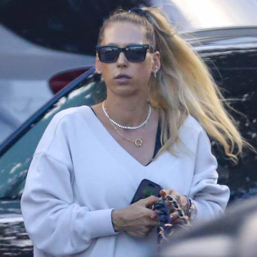Anna Kournikova luce una pancita de embarazo más notoria que nunca