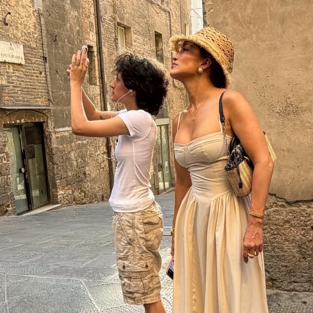 Jennifer Lopez abre el álbum de su viaje de despedida por Italia con sus hijos