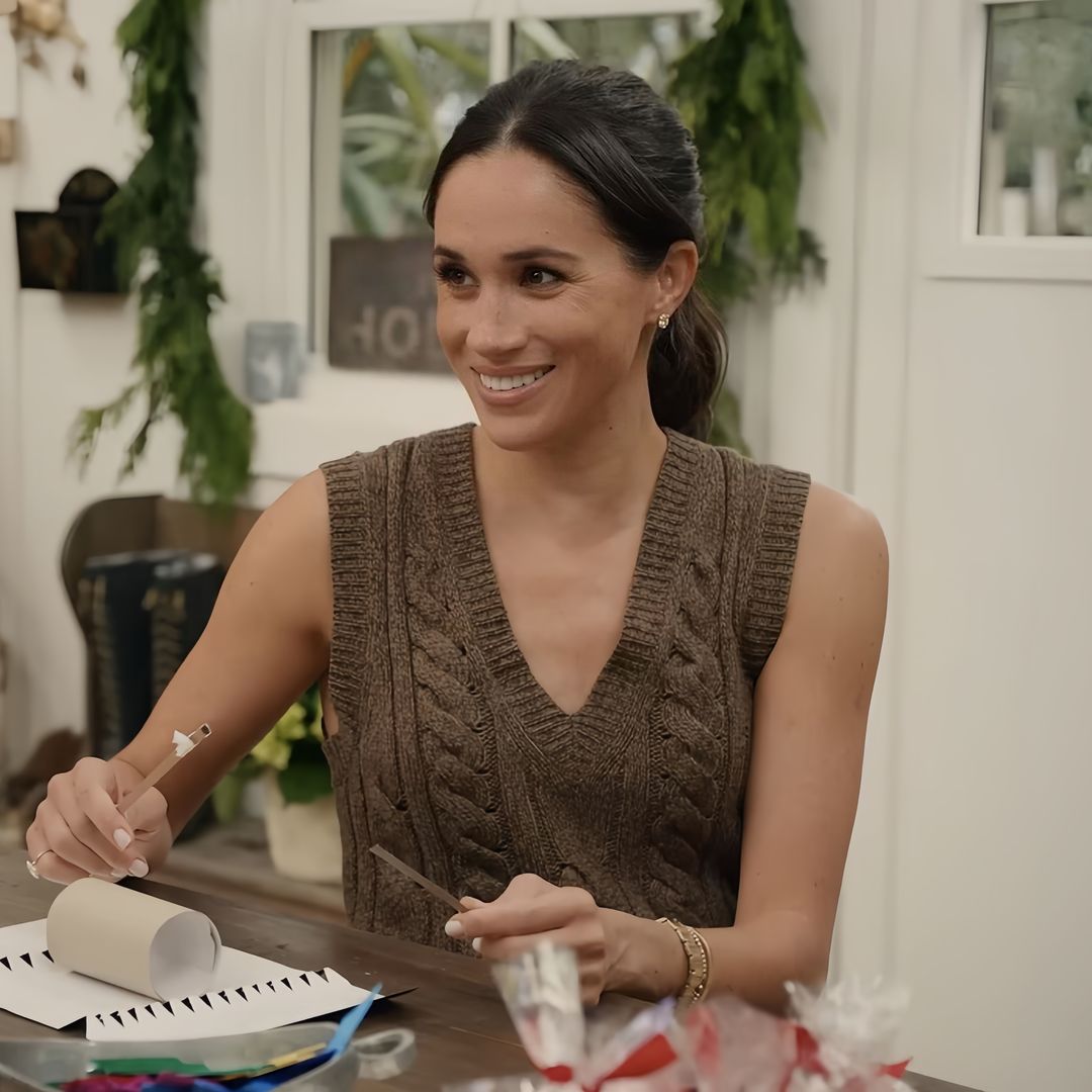 Meghan Markle se adelanta a diciembre con los looks perfectos para Navidad, del vestido verde a sus básicos
