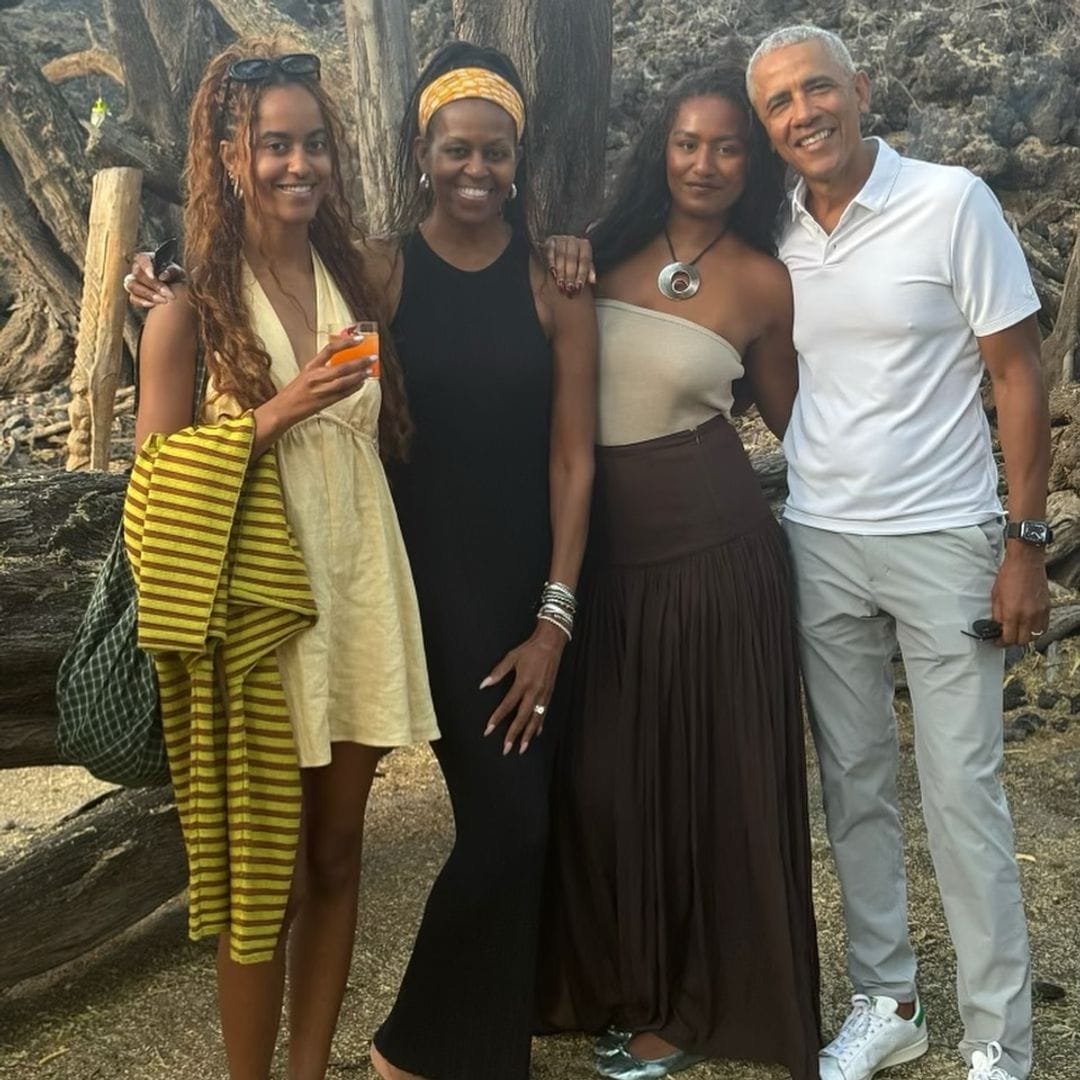 Michelle Obama se deja ver en Mallorca con sus hijas mientras crecen las dudas sobre dónde está Barack