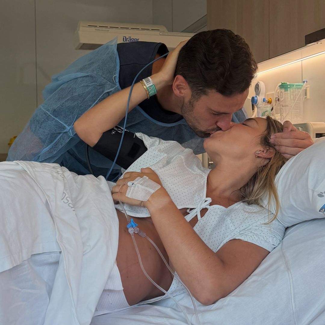 Alba Silva y Sergio Rico dan la bienvenida a su segundo hijo: "Gracias por venir a completar nuestra familia"