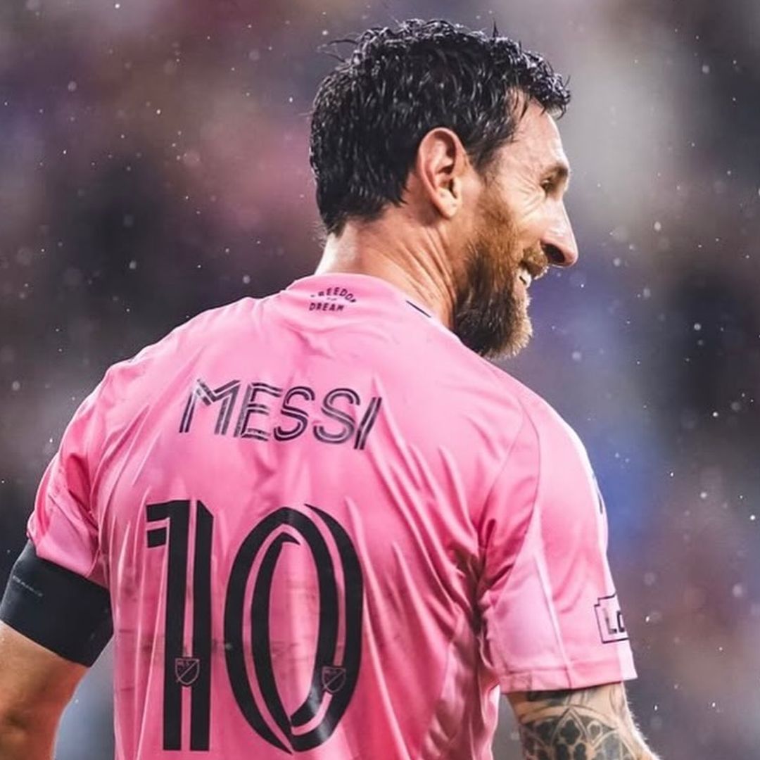 Messi vuelve a sonreír tras la muerte de su padre: una gran noticia y el emotivo gesto de David Beckham