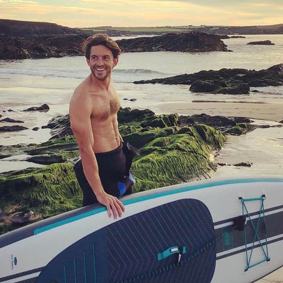 Conoce al actor que interpreta a Anthony, el protagonista de la nueva temporada de 'Los Bridgerton'