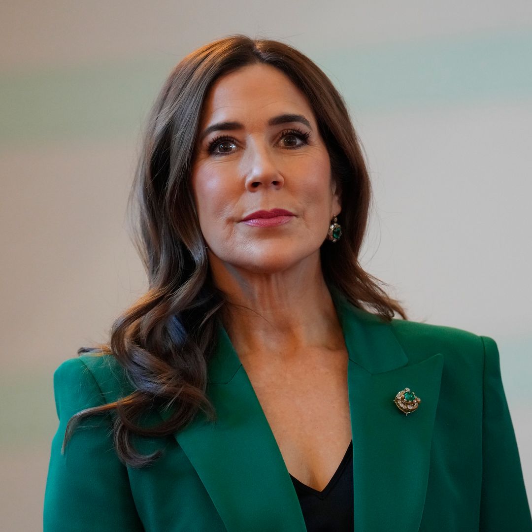 Doña Letizia, Charlene y ahora Mary: la reina de Dinamarca se suma al look de tendencia entre las royals