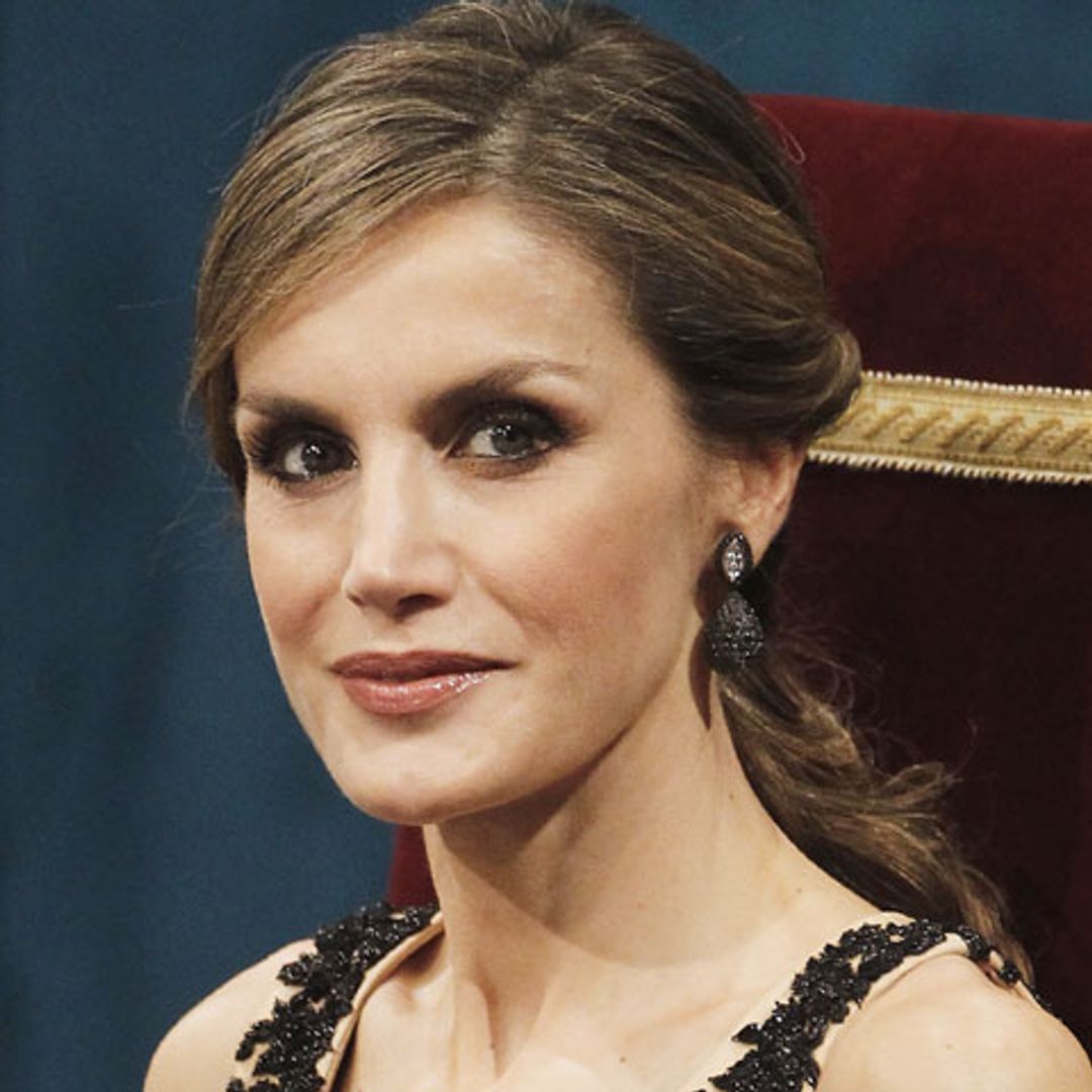 El sombrerero más internacional, Betto García, acepta nuestro reto: diseñar para doña Letizia