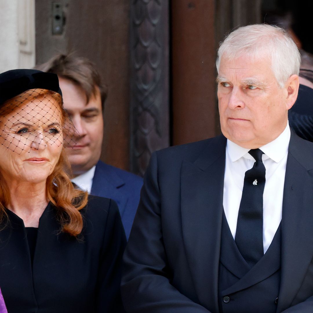 Los Windsor temen otra entrevista del siglo: Sarah Ferguson "está considerando ofertas de seis cifras" para contar su versión de la historia
