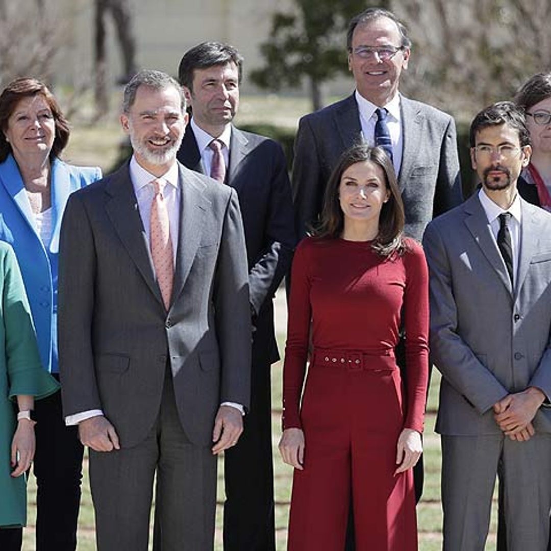 Don Felipe y doña Letizia analizan el futuro de la ciencia en España