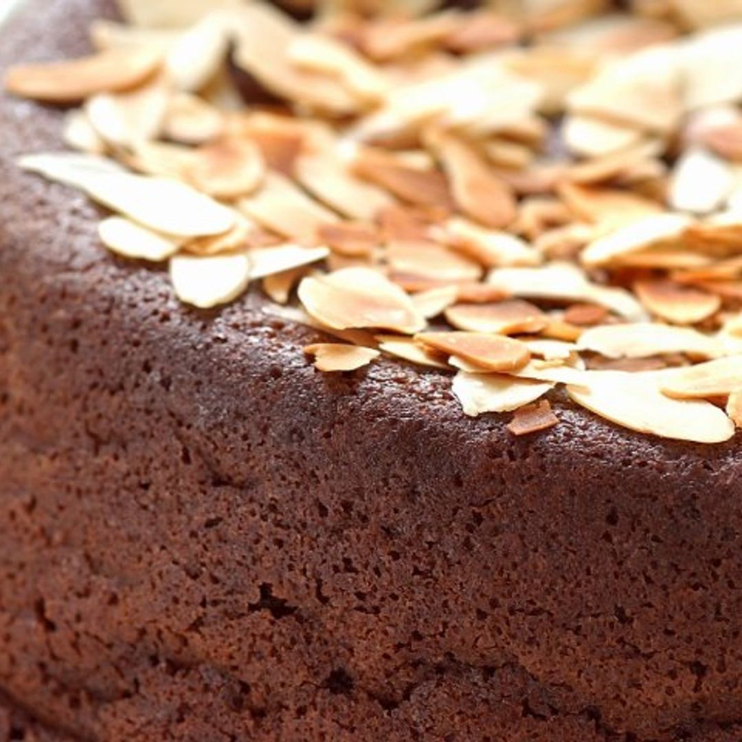 Bizcocho de chocolate y almendras