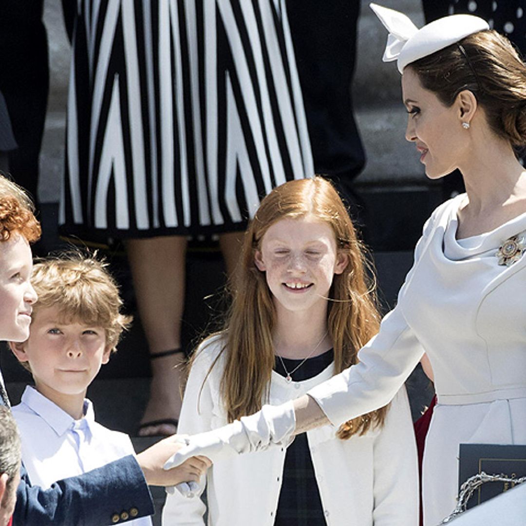 Isabel II, ausente de última hora por enfermedad del acto en el que Angelina Jolie acaparó todas las miradas