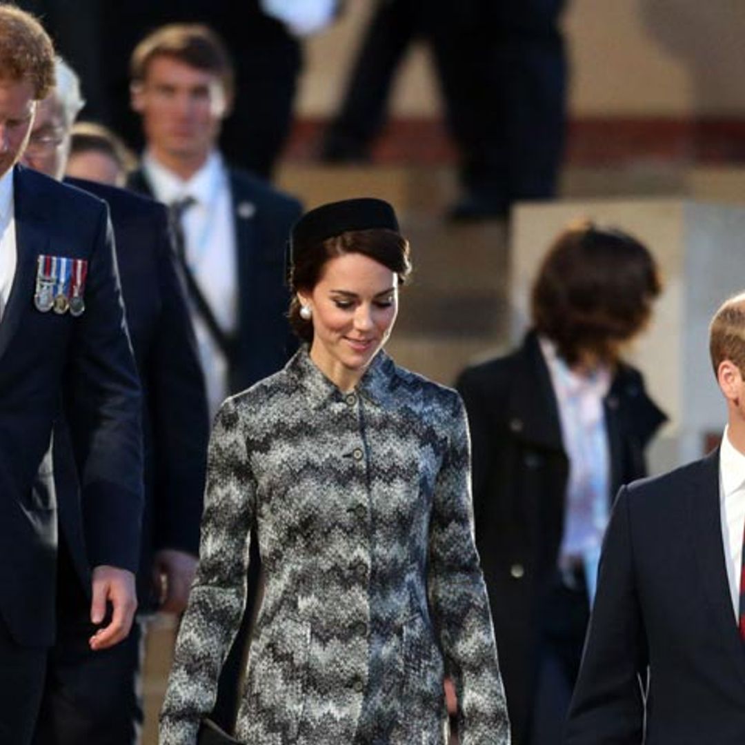 Los Duques de Cambridge y el príncipe Harry conmemoran en Francia 'el día más triste de Reino Unido'