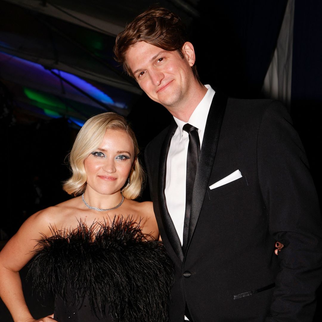  Emily Osment y Jack Anthony 