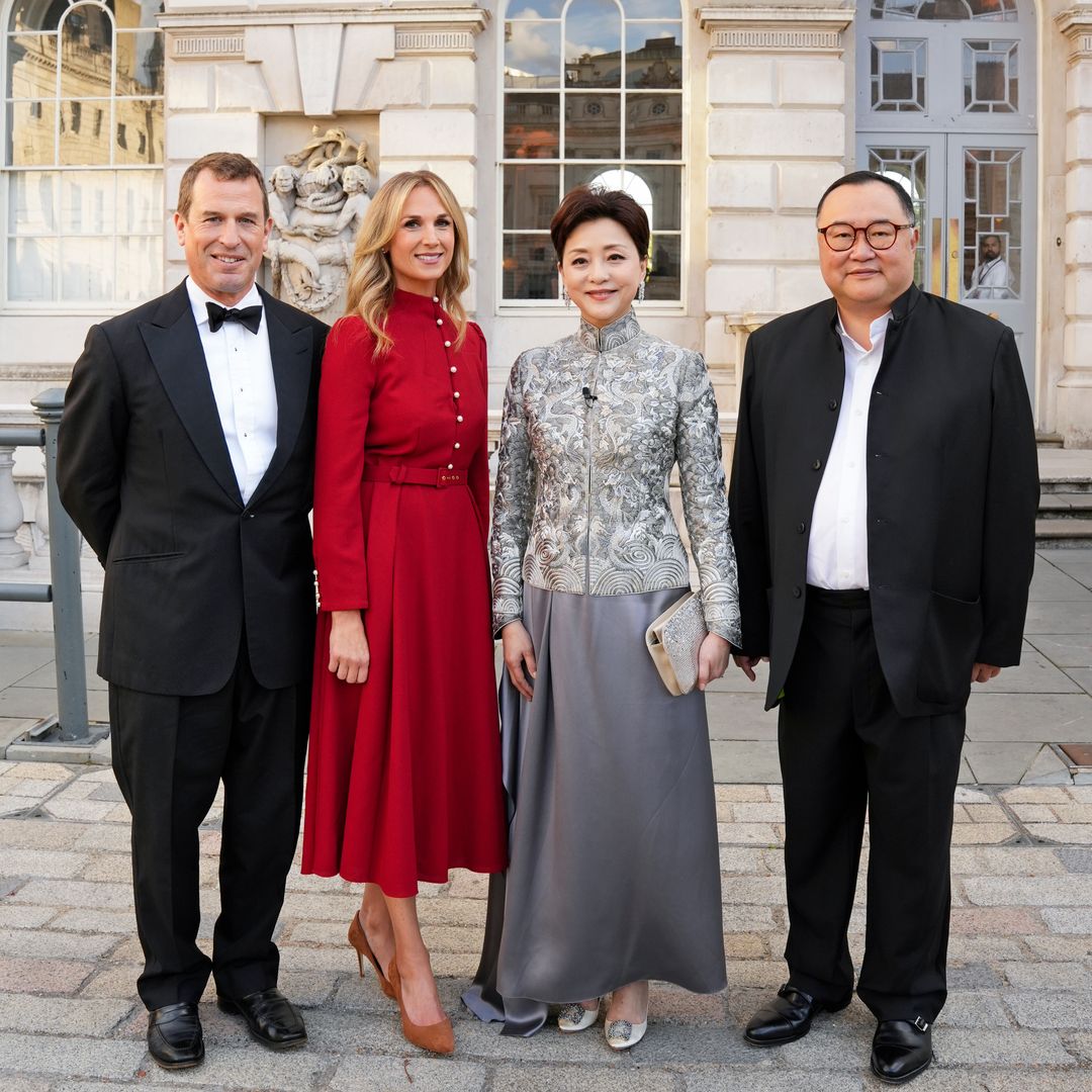 Peter Phillips y Harriet Sperling, anfitriones del matrimonio mediático más poderoso de China: así usa Carlos III a sus piezas no oficiales