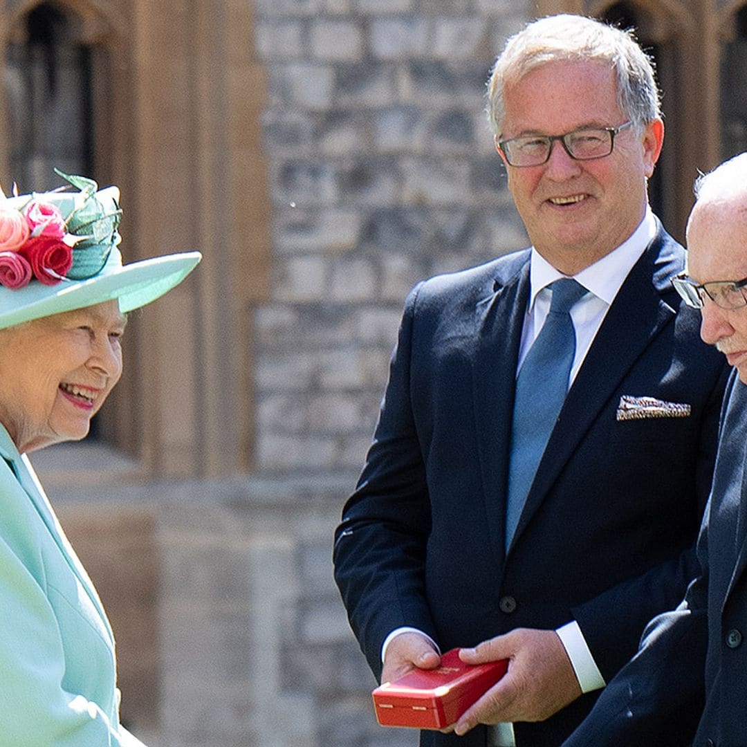Fallece a los 100 años el Capitán Tom Moore, investido caballero por la reina Isabel II en 2020