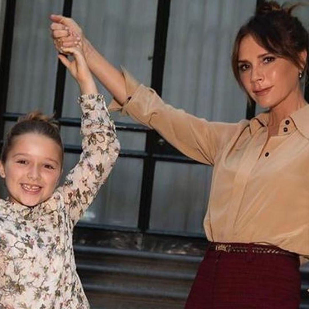 ¡Hasta el pelo verde! Victoria Beckham demuestra que su hija Harper es la fan número uno de Billie Eilish