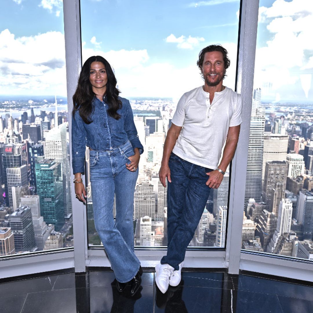 La romántica sorpresa de Camila Alves a Matthew McConaughey para celebrar el éxito de su libro ¡por todo lo alto!