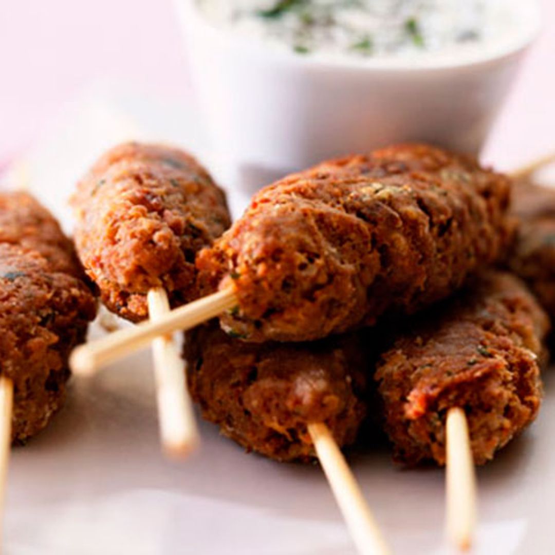 'Kefta kebab' de ternera con salsa de yogur