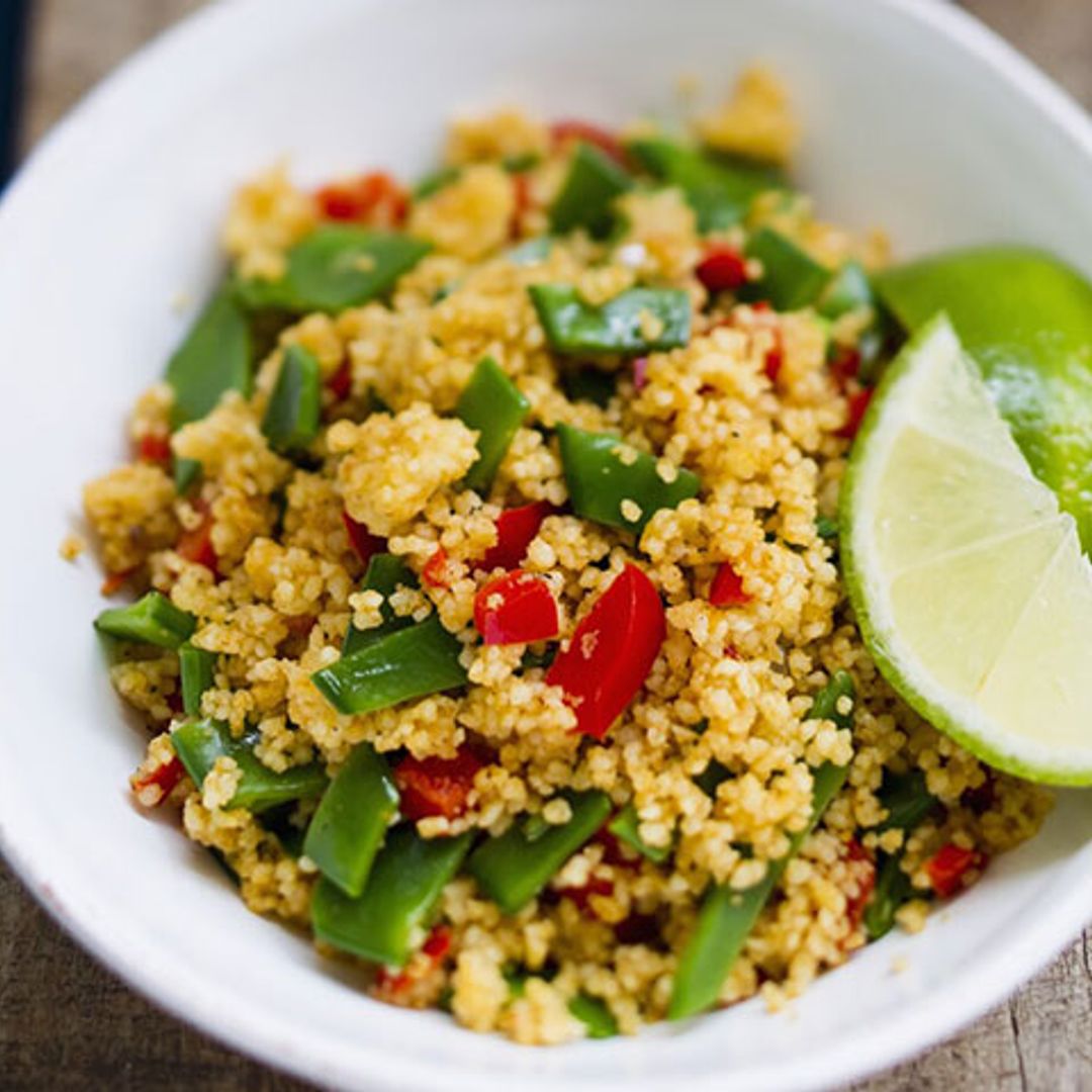 Ensalada de cuscús con tomate y tirabeques