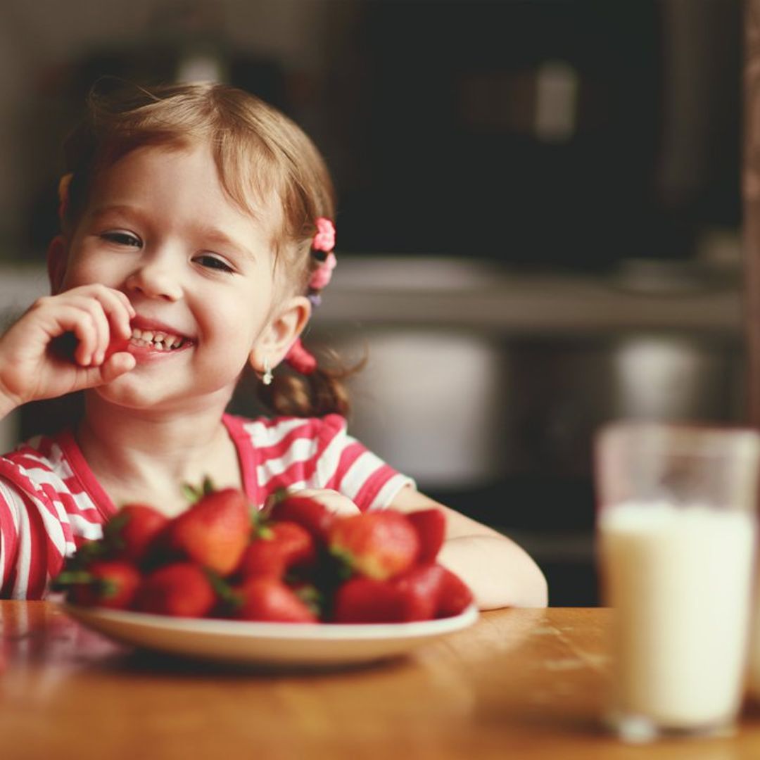 ¿Tu hijo come por ansiedad? Ofrécele estos picoteos saludables