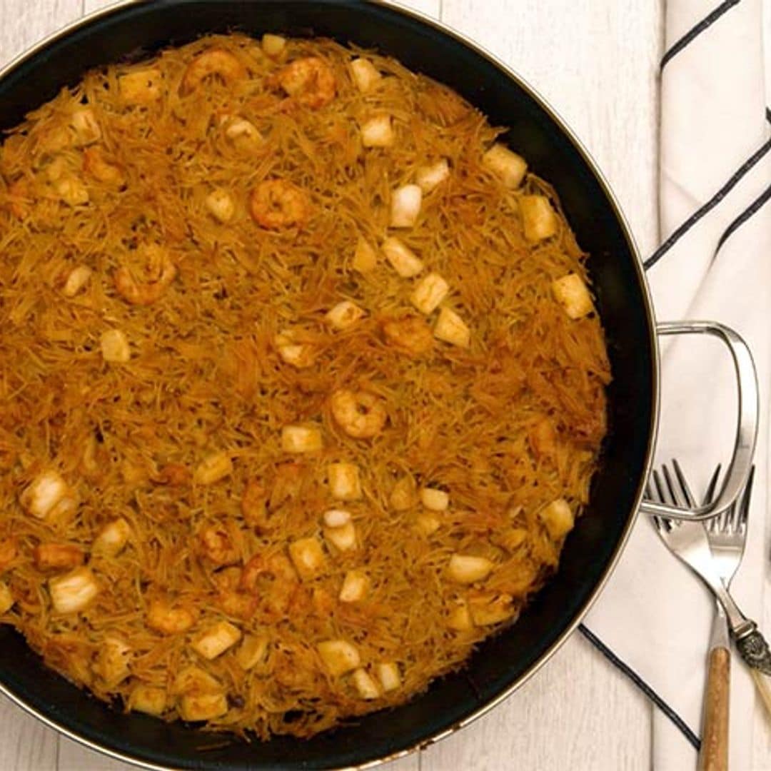 Fideuá de sepia y gambas