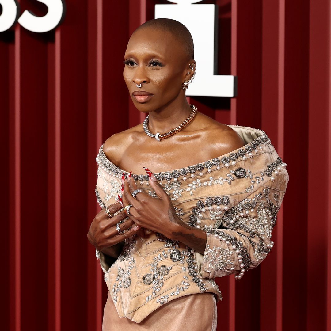 Cynthia Erivo arrasa en los Tony Awards 2025 con sorprendentes cambios de 'look'