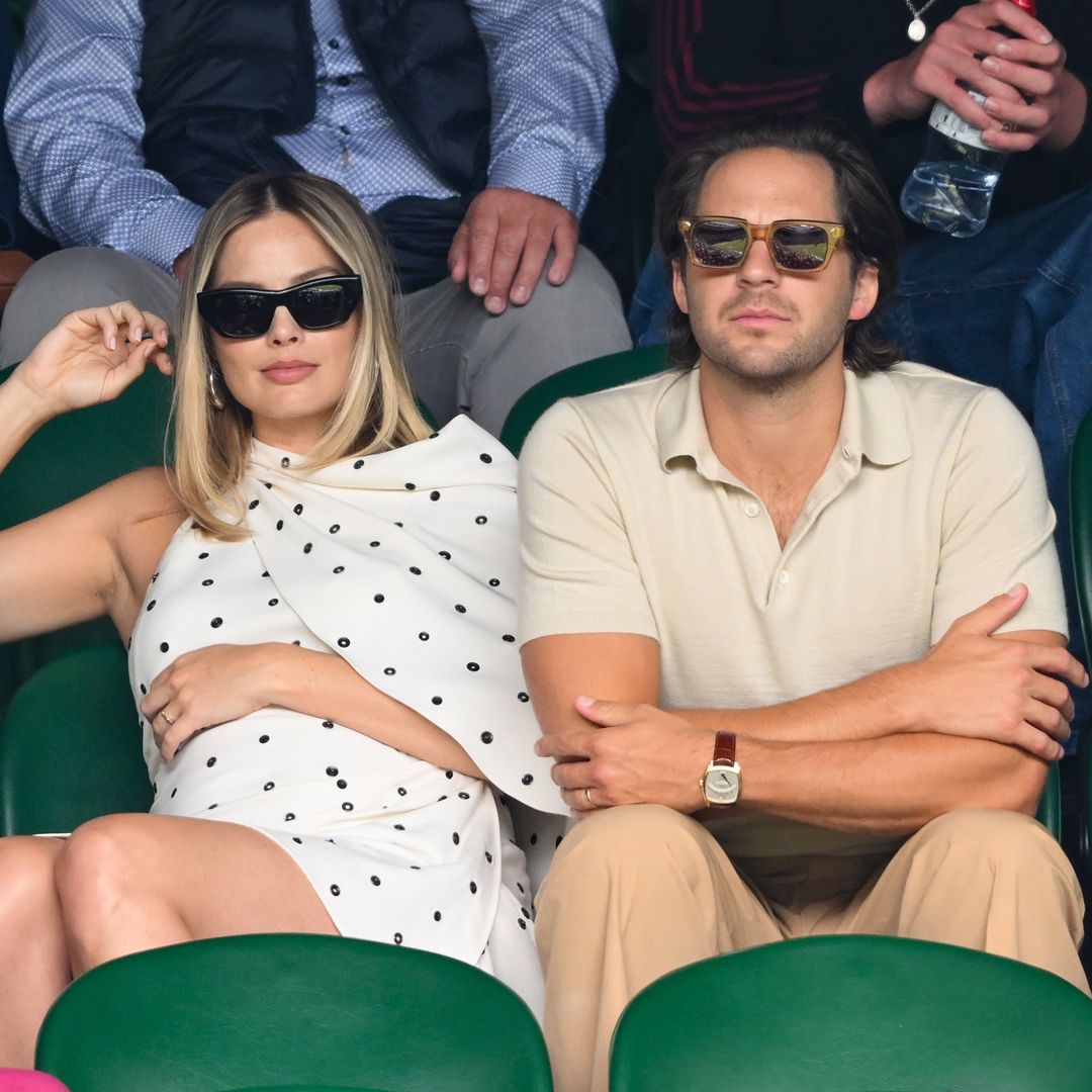 Margot Robbie luce embarazo por primera vez en Wimbledon