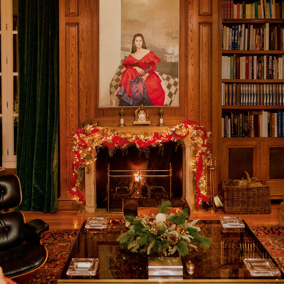 El salón-biblioteca de Isabel Preysler