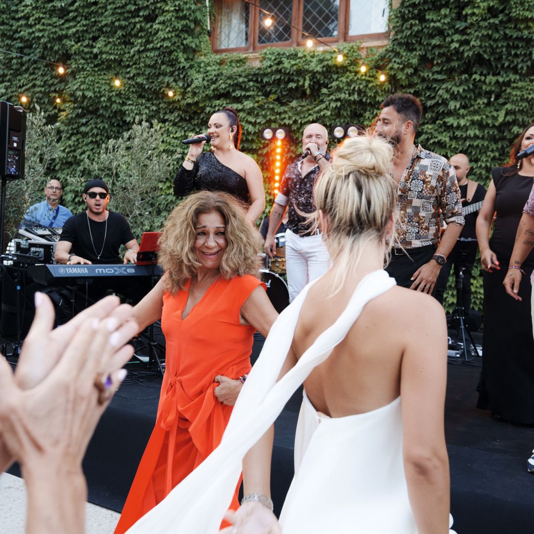 LA DIVERTIDA BODA FLAMENCA DE   PATY SÁNCHEZ-FLORES Y JAVIER MILLET  DOS DÍAS DE CELEBRACIONES Y EL CARIÑO DE LA FAMILIA FLORES