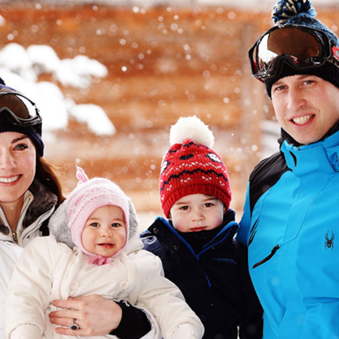 Los Duques de Cambridge comparten ¡las primeras vacaciones de esquí de los príncipes George y Charlotte en los Alpes!