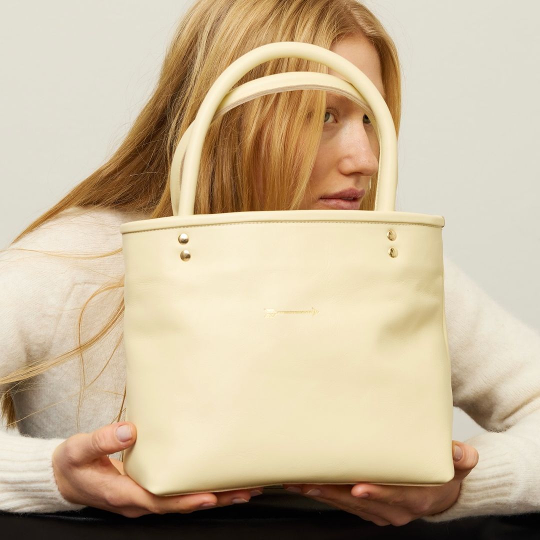 Los colores de bolsos que más se llevan esta primavera 2026 y dónde comprarlos