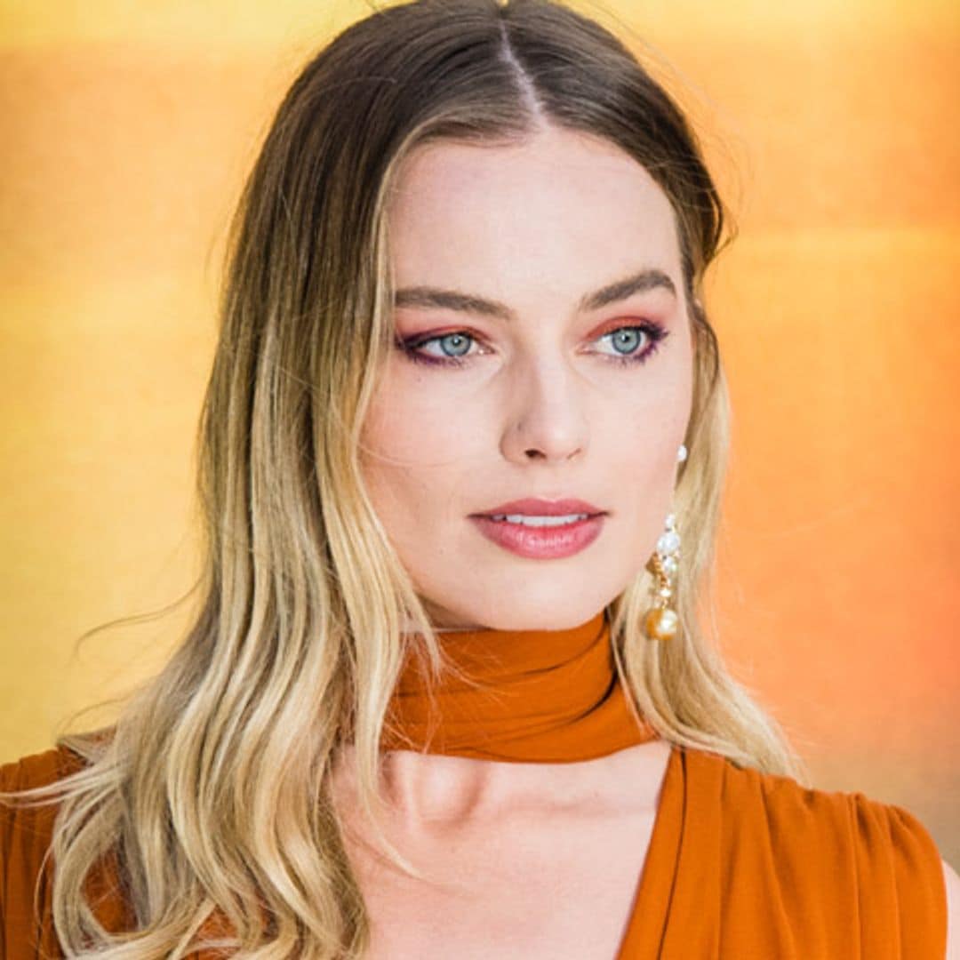 Sabemos cuál es el vestido infalible de Margot Robbie para impactar de fiesta
