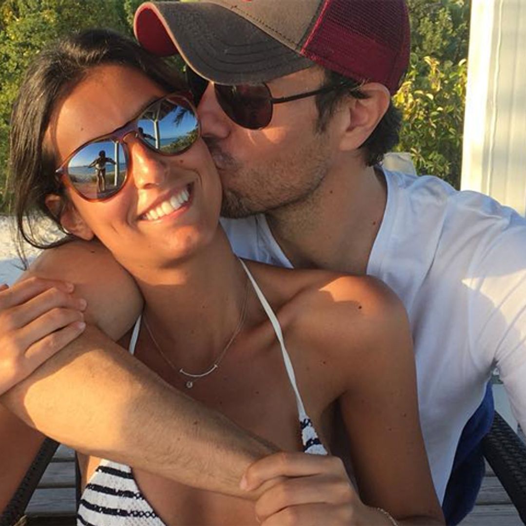 Ana Boyer explica en ¡HOLA! la ausencia de Enrique Iglesias en su boda