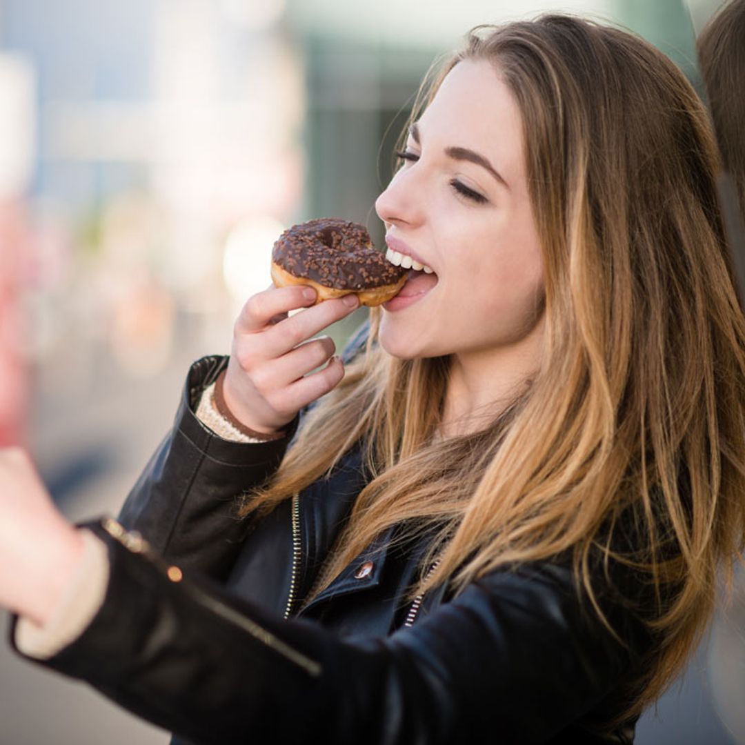 Menos azúcar en tus comidas: apunta estos consejos prácticos para limitar su consumo