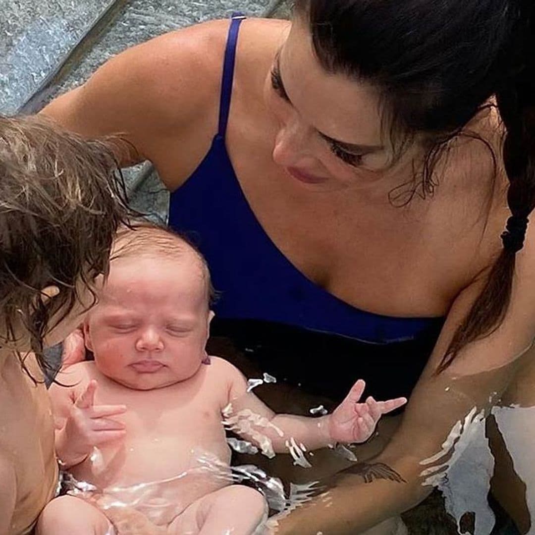 Ni nana ni paseo, Pilar Rubio ya tiene el truco (acuático) para dormir a Máximo