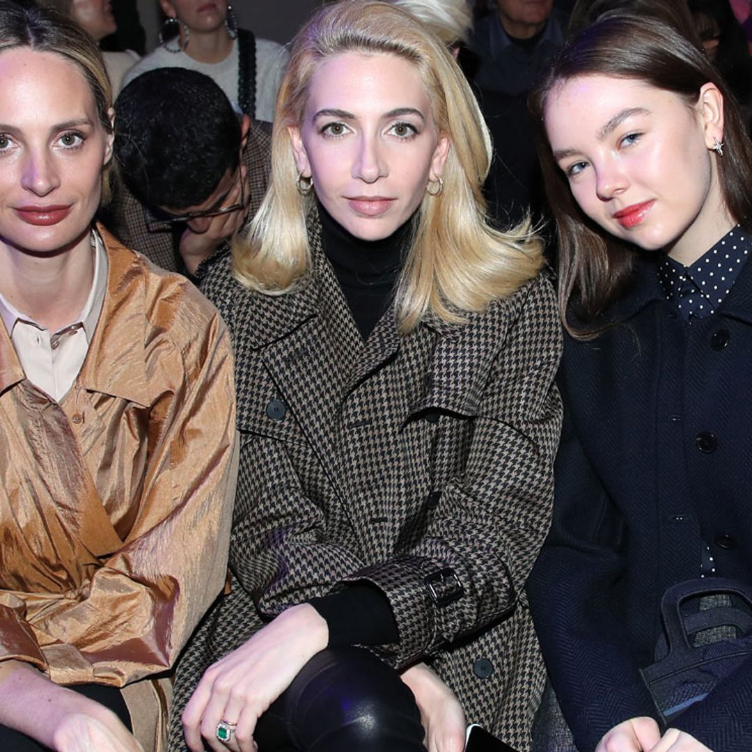 Lo mejor del 'front row' de Dior, de Alejandra de Hannover a Uma Thurman con su hijo