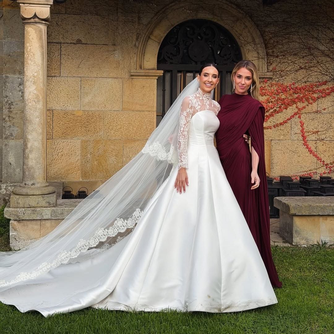 Alice Campello, de boda y sin Morata: la 'influencer' asiste al enlace de su amiga Isabel Peña, diseñadora de joyas que ha llevado Letizia