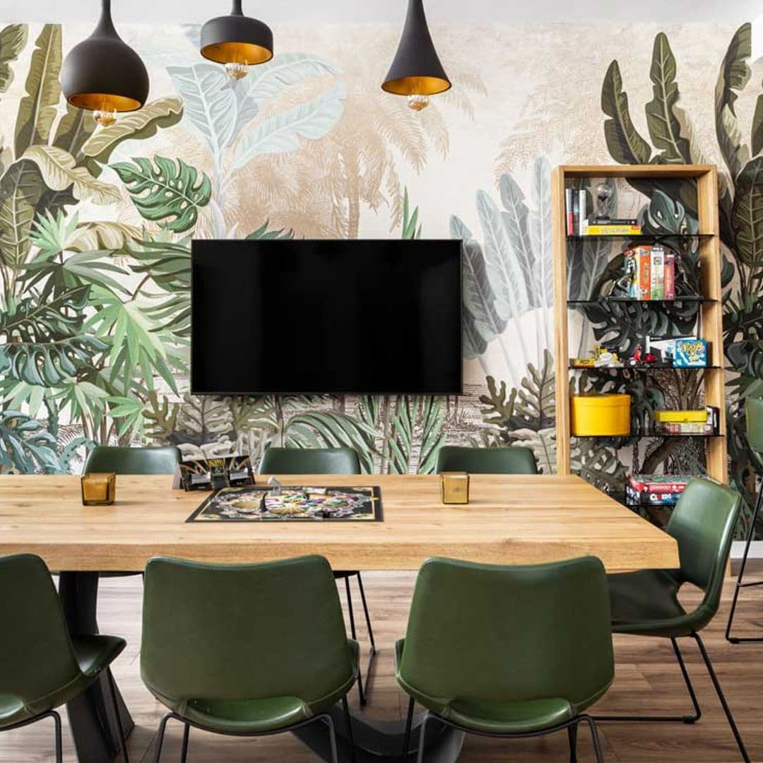 Con cuatro plantas y espacios sin barreras, esta casa de Madrid tiene espíritu ‘baby friendly’