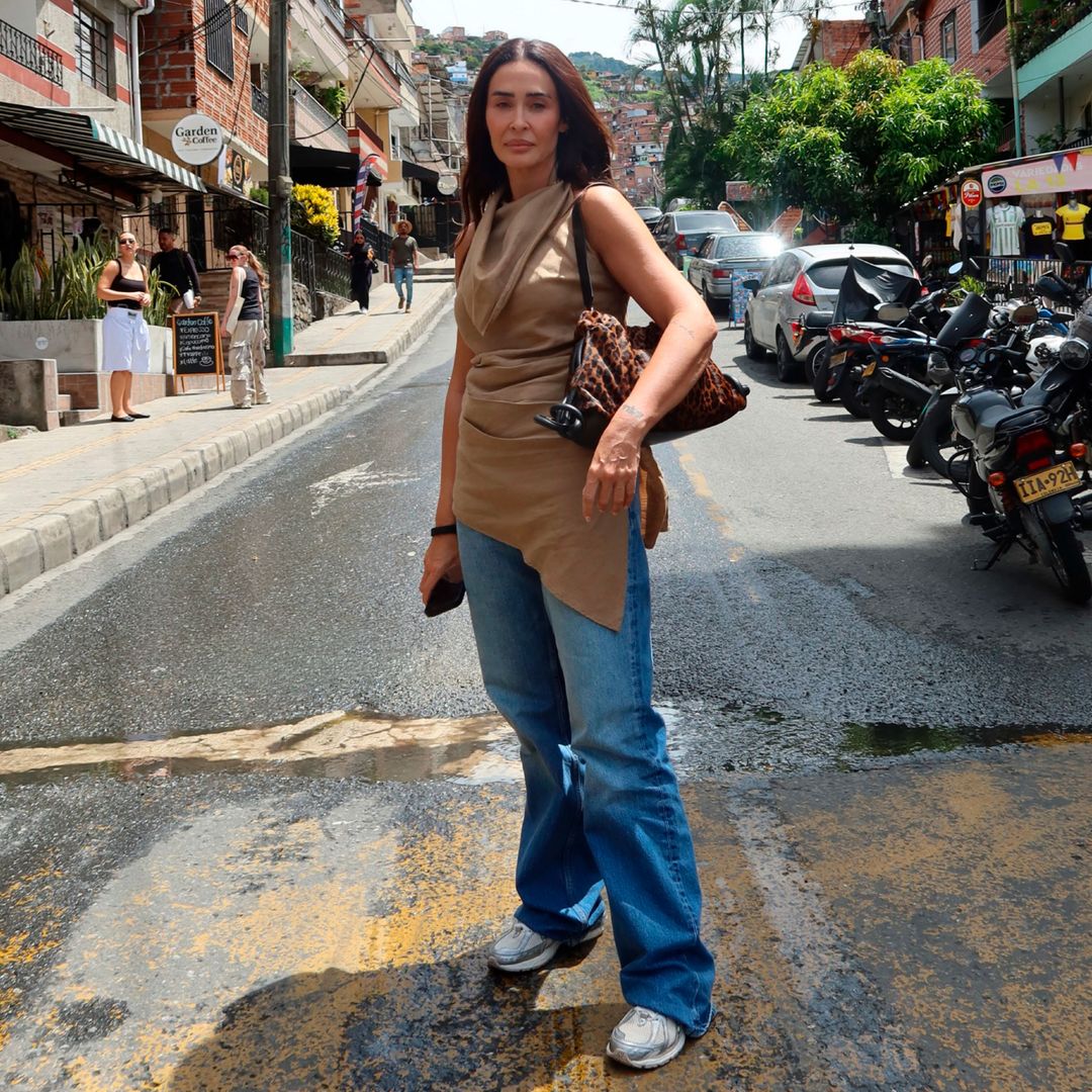 De Colombia a El Rocío: los vaqueros (y las deportivas) preferidos de Vicky Martín Berrocal