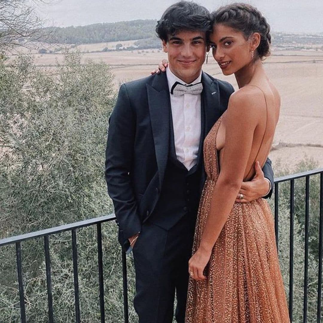 Óscar Casas y Begoña Vargas, el beso de película de una pareja de moda